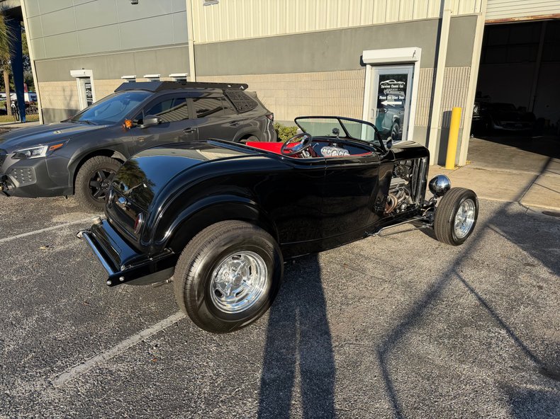 Ford-Model-a-1932-Black-Red-4