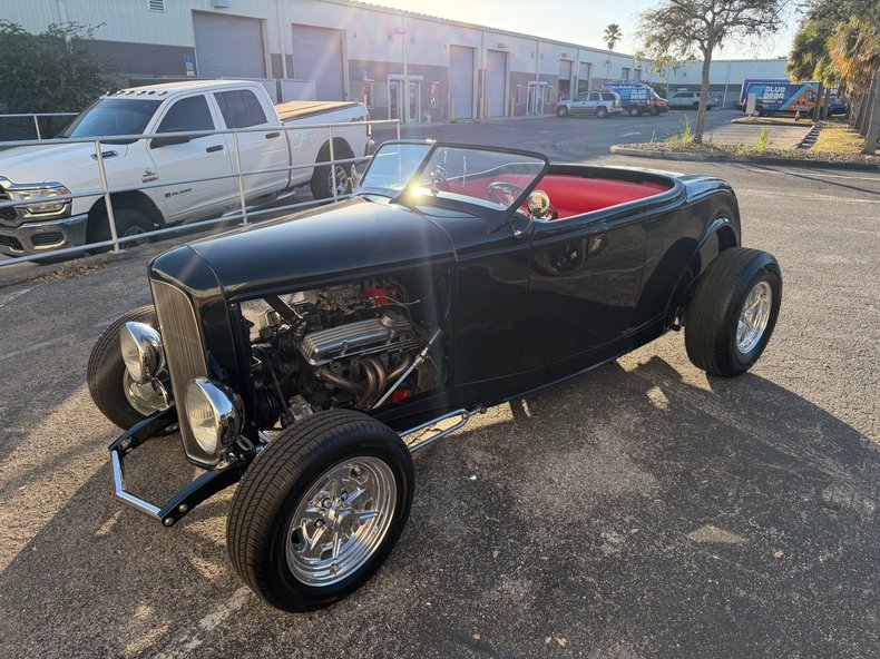 Ford-Model-a-1932-Black-Red