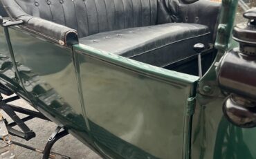 Ford-Model-t-1921-18