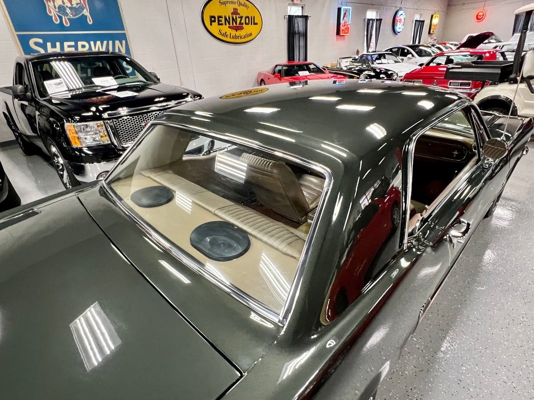 Ford-Mustang-1965-21