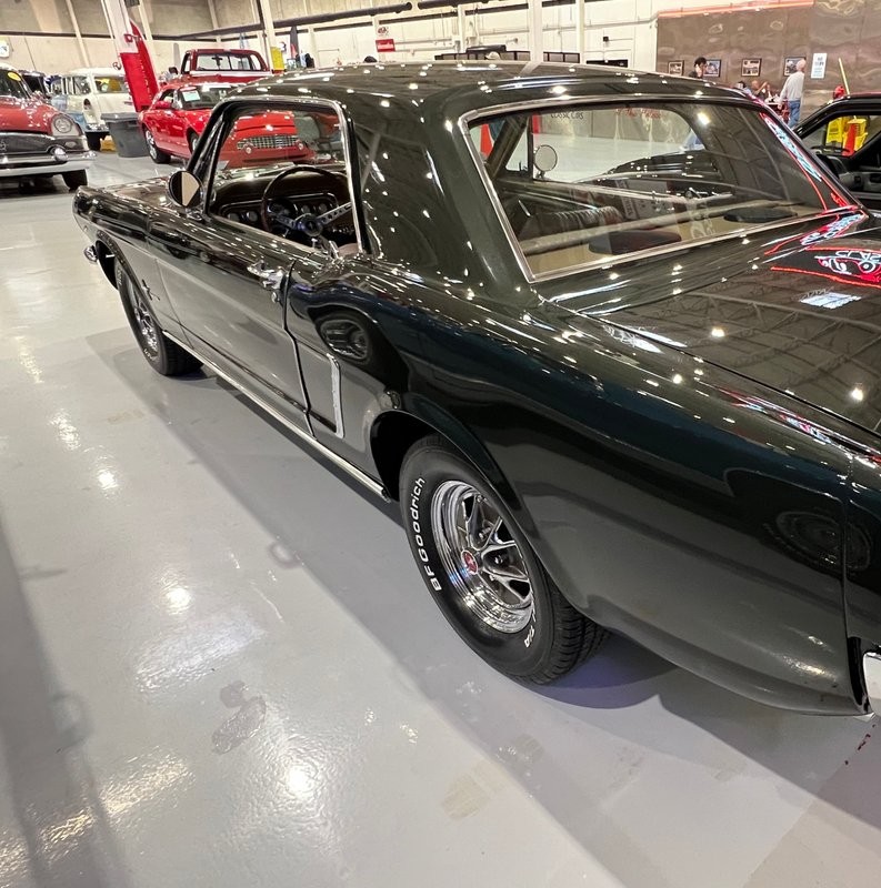 Ford-Mustang-1965-32