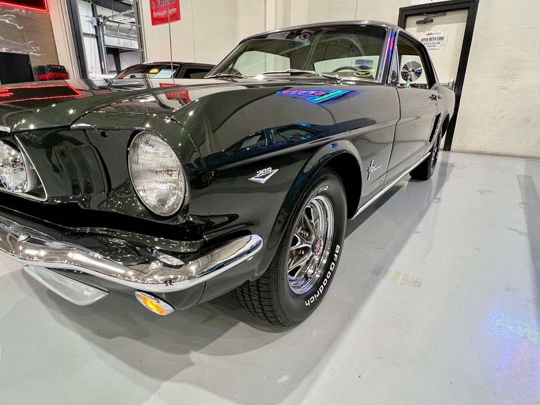 Ford-Mustang-1965-33