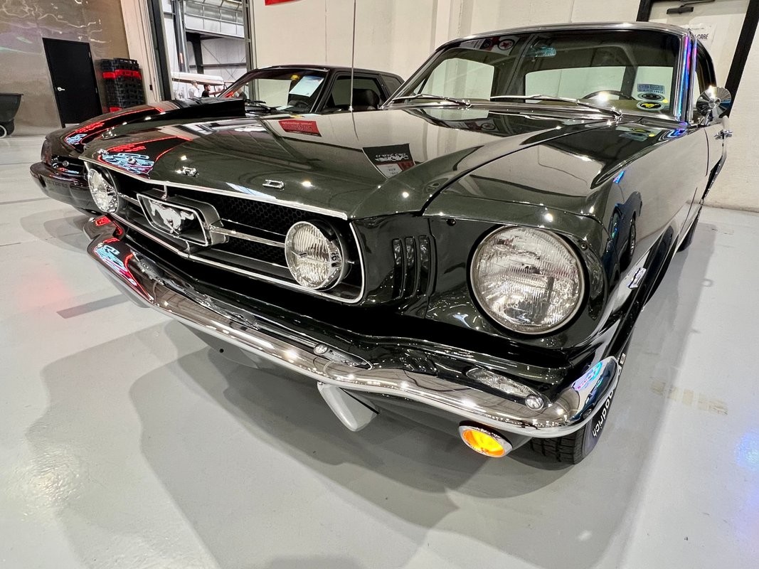 Ford-Mustang-1965-34