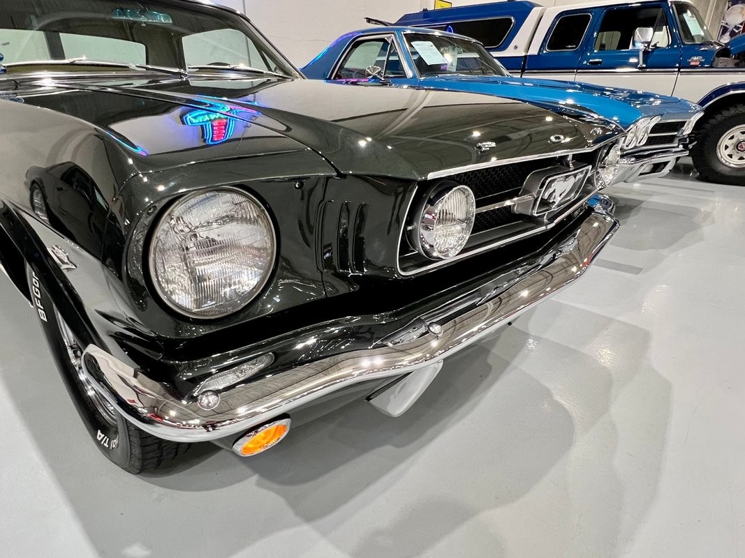 Ford-Mustang-1965-35