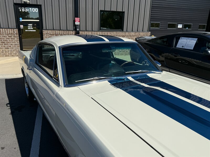 Ford-Mustang-1965-Black-Black-11