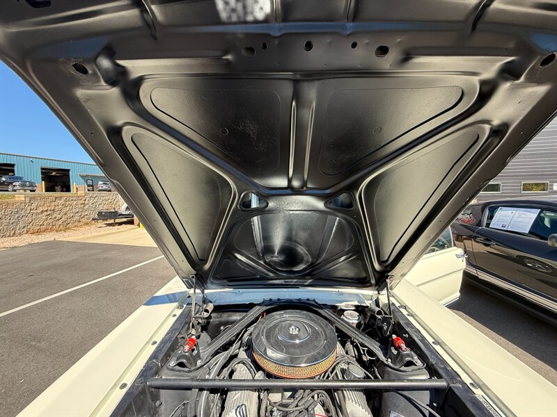 Ford-Mustang-1965-Black-Black-2