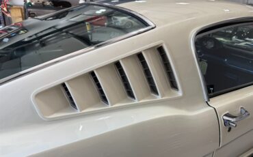 Ford-Mustang-1965-Black-Black-21