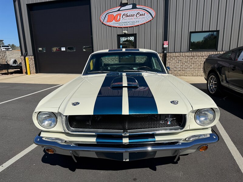 Ford-Mustang-1965-Black-Black-3