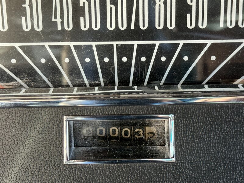 Ford-Mustang-1965-Black-Black-30