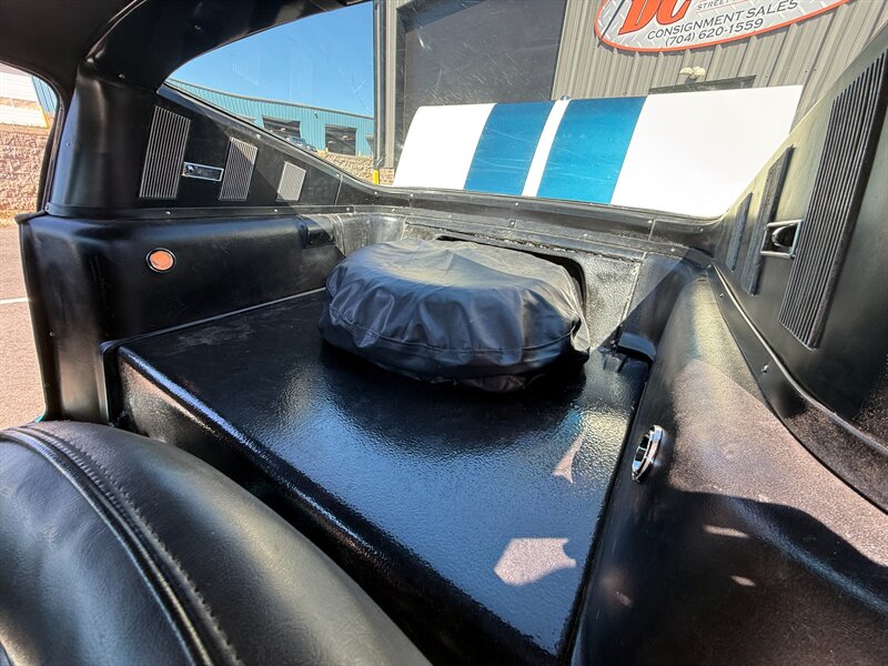 Ford-Mustang-1965-Black-Black-34