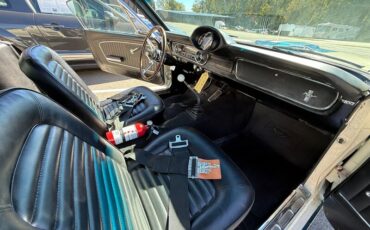 Ford-Mustang-1965-Black-Black-42