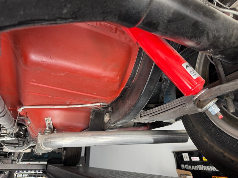 Ford-Mustang-1965-Black-Black-46