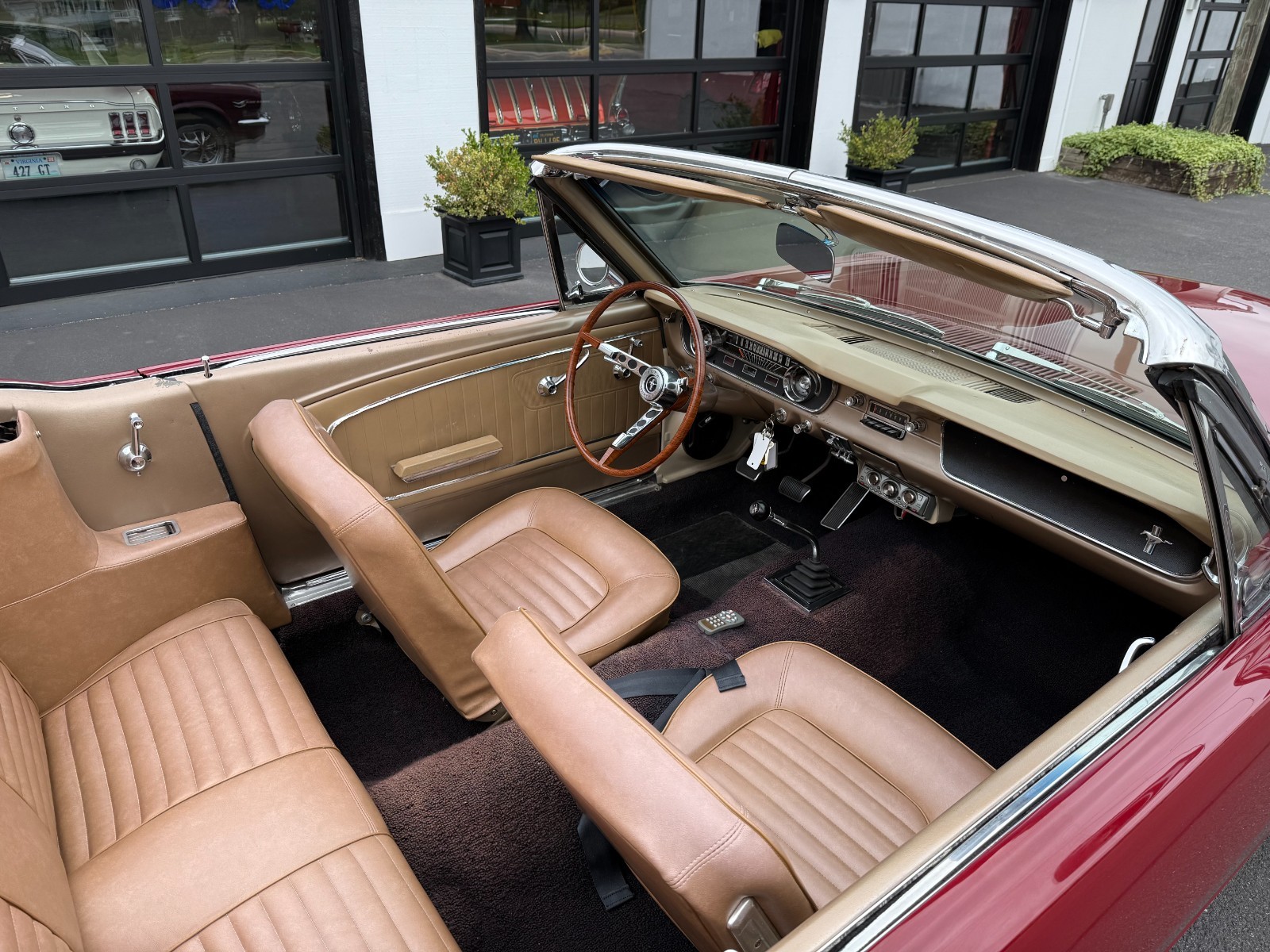 Ford-Mustang-1965-Convertible-10