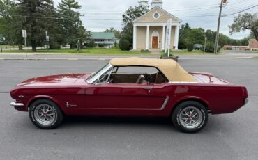 Ford-Mustang-1965-Convertible-12