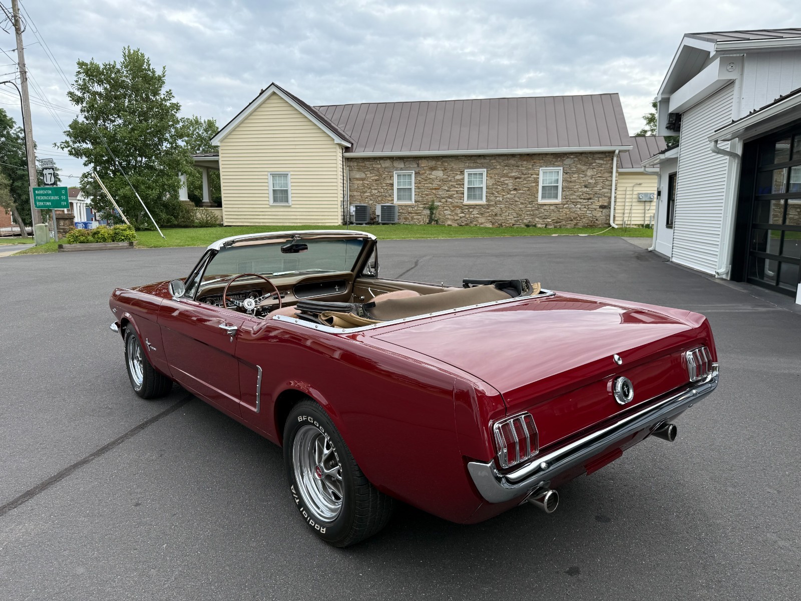 Ford-Mustang-1965-Convertible-2