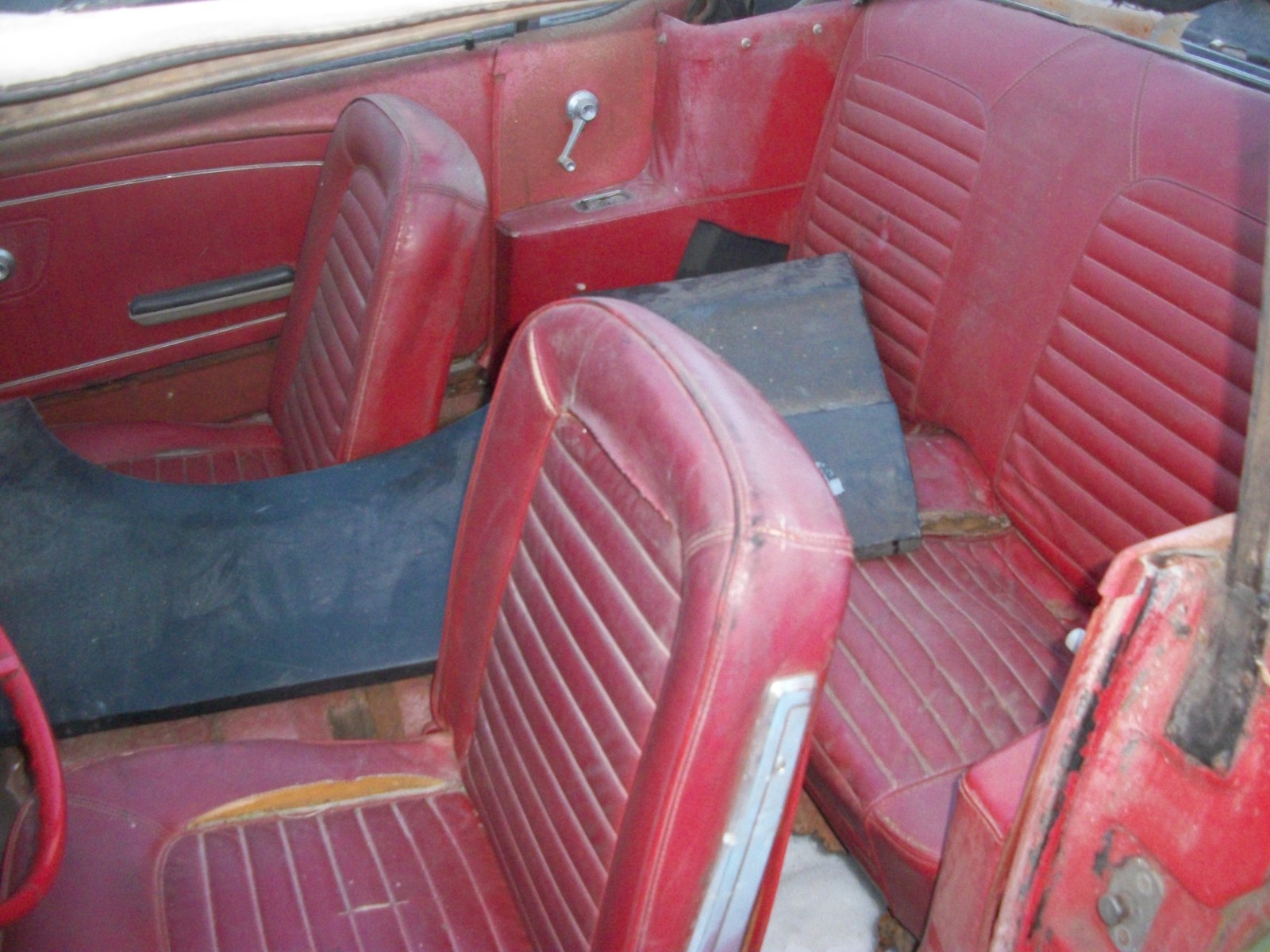 Ford-Mustang-1965-Convertible-4