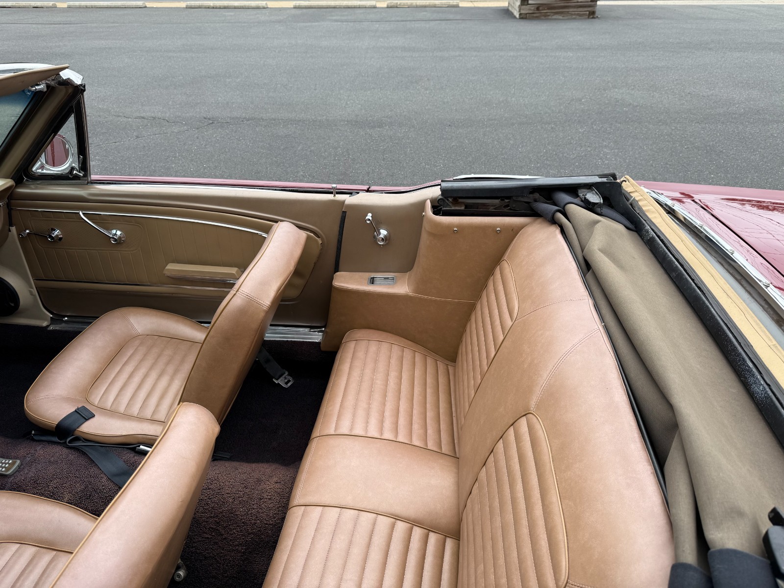 Ford-Mustang-1965-Convertible-9