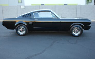 Ford-Mustang-1965-Coupe-1