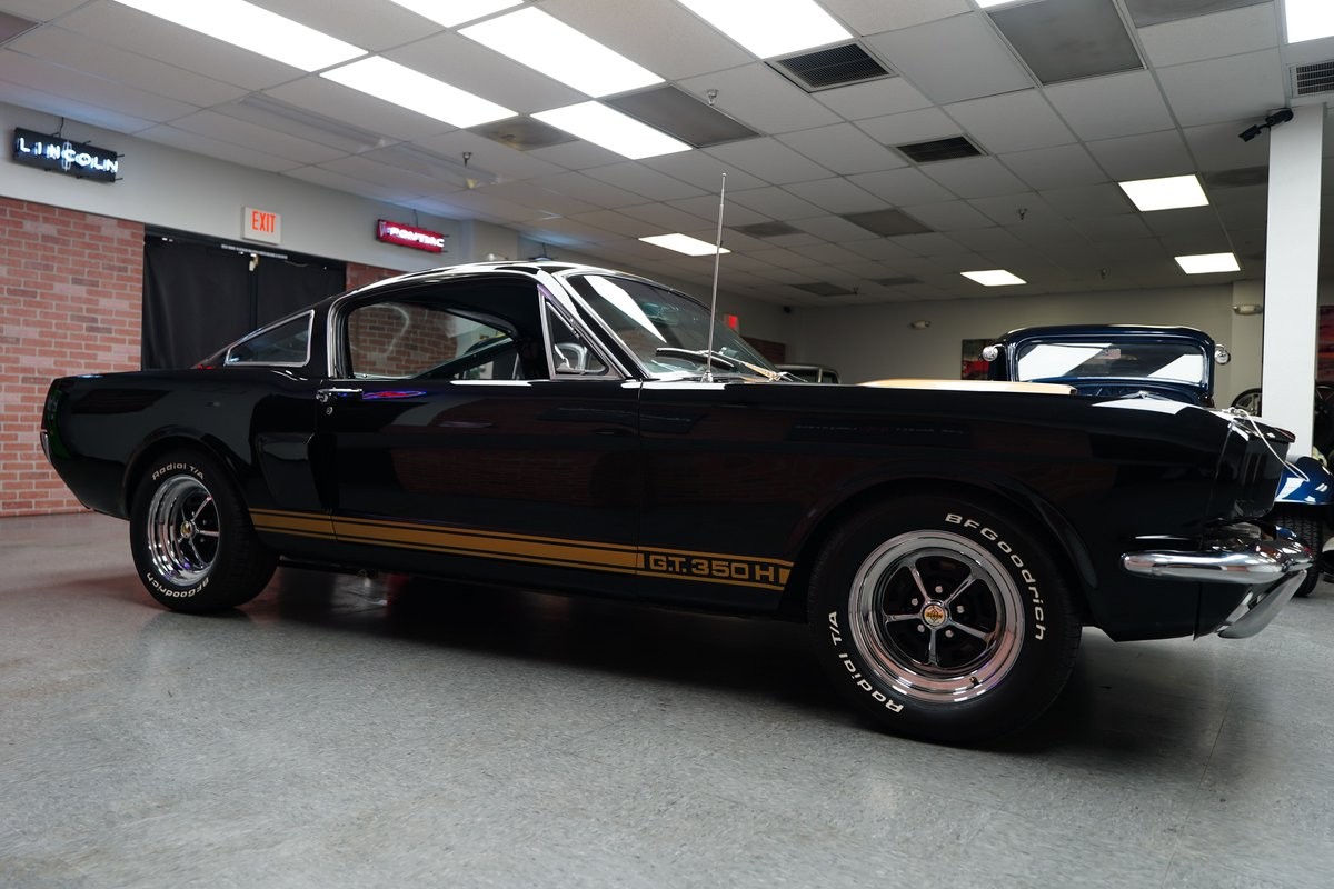 Ford-Mustang-1965-Coupe-15