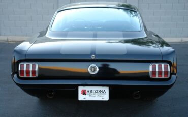 Ford-Mustang-1965-Coupe-18