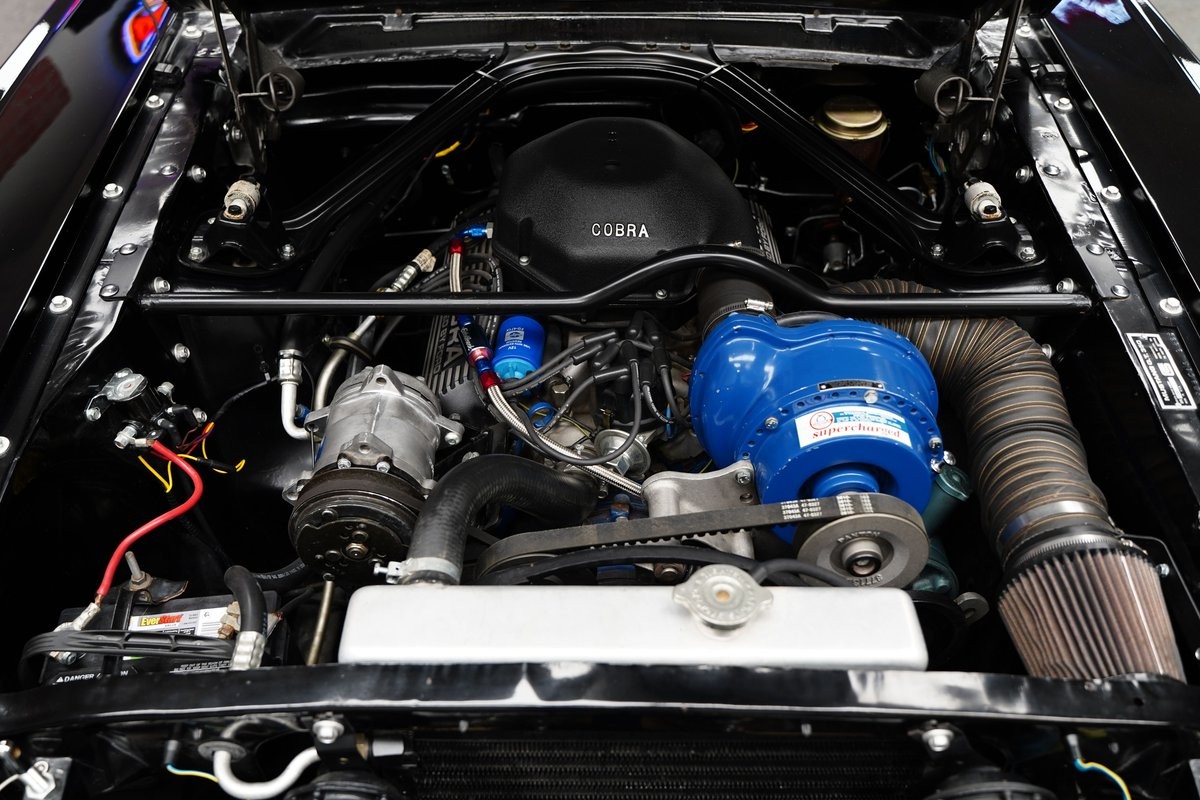 Ford-Mustang-1965-Coupe-19