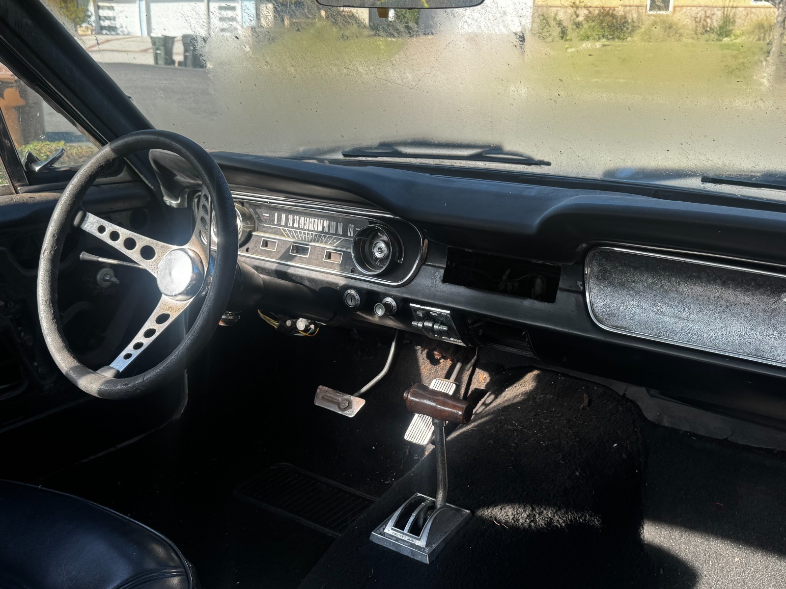 Ford-Mustang-1965-Coupe-2