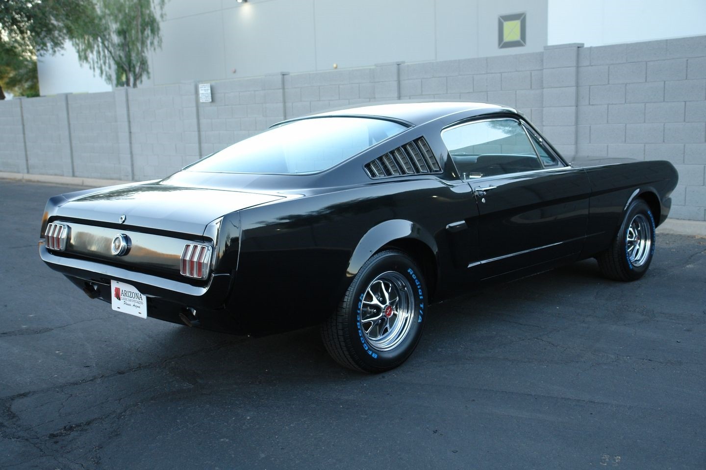 Ford-Mustang-1965-Coupe-21