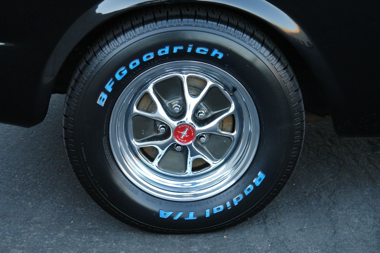 Ford-Mustang-1965-Coupe-24