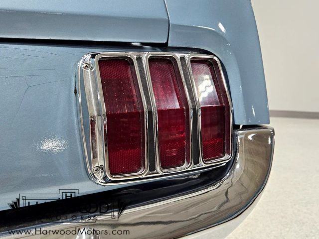 Ford-Mustang-1965-Coupe-30