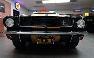 Ford-Mustang-1965-Coupe-35