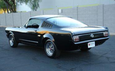 Ford-Mustang-1965-Coupe-5