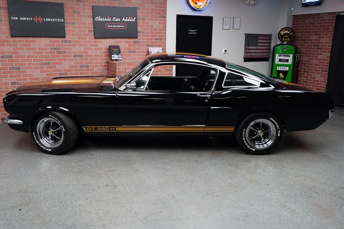 Ford-Mustang-1965-Coupe-9