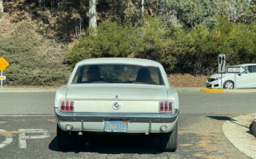 Ford-Mustang-1965-Coupe-9