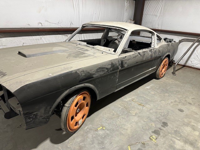 Ford-Mustang-1965-Fastback-5