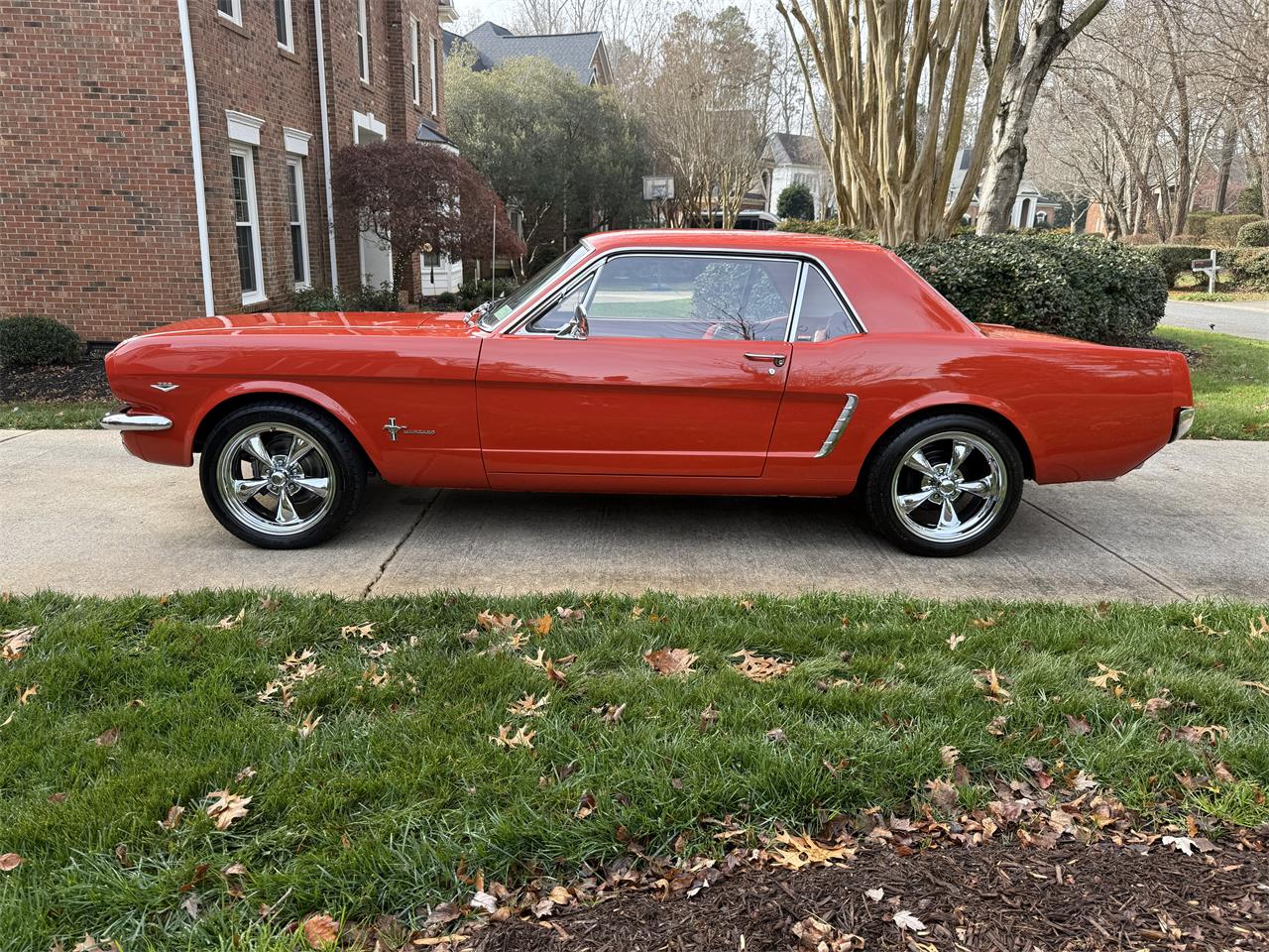 Ford-Mustang-1965-Rangoon-Red-Red-25