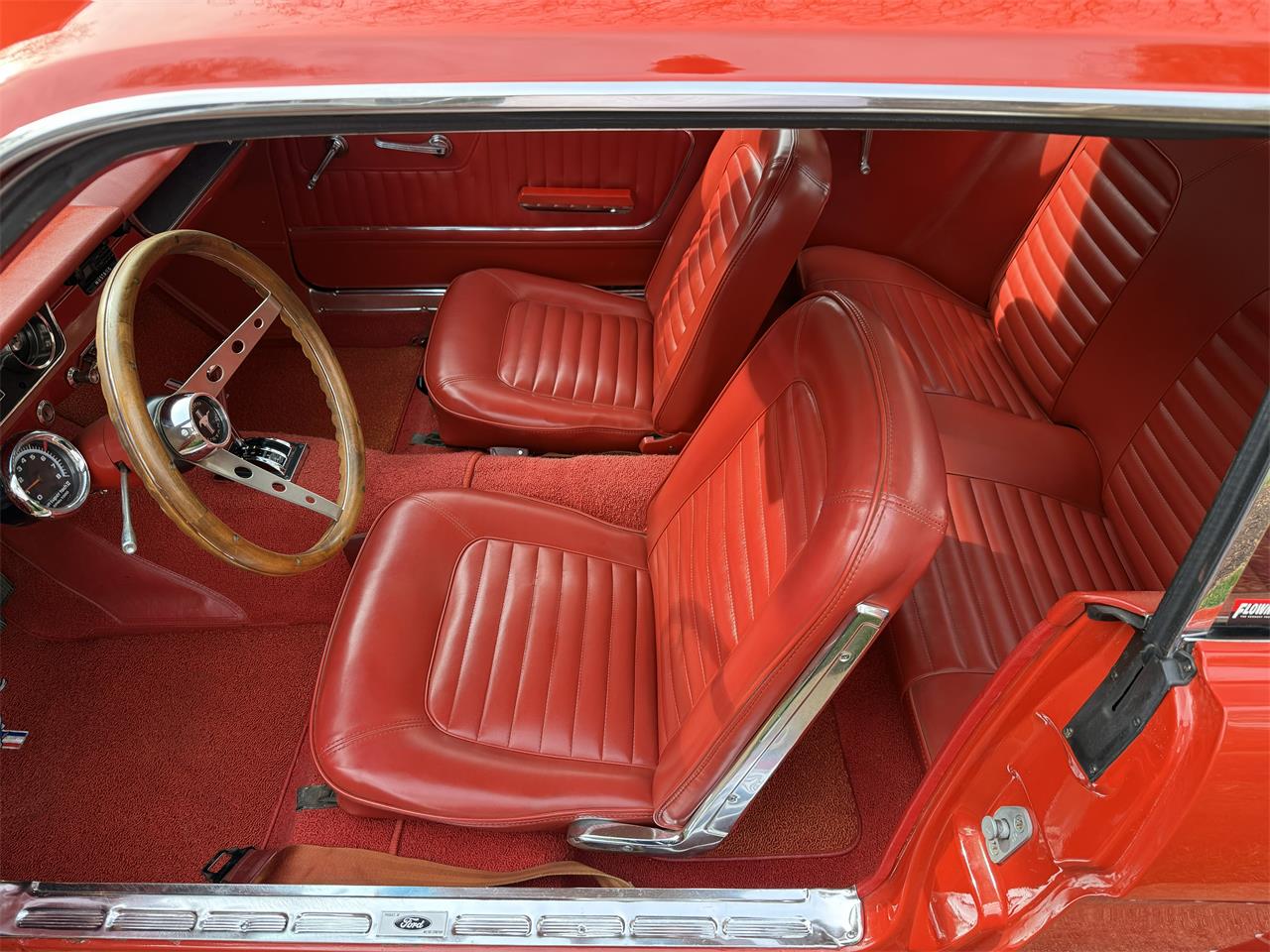 Ford-Mustang-1965-Rangoon-Red-Red-29