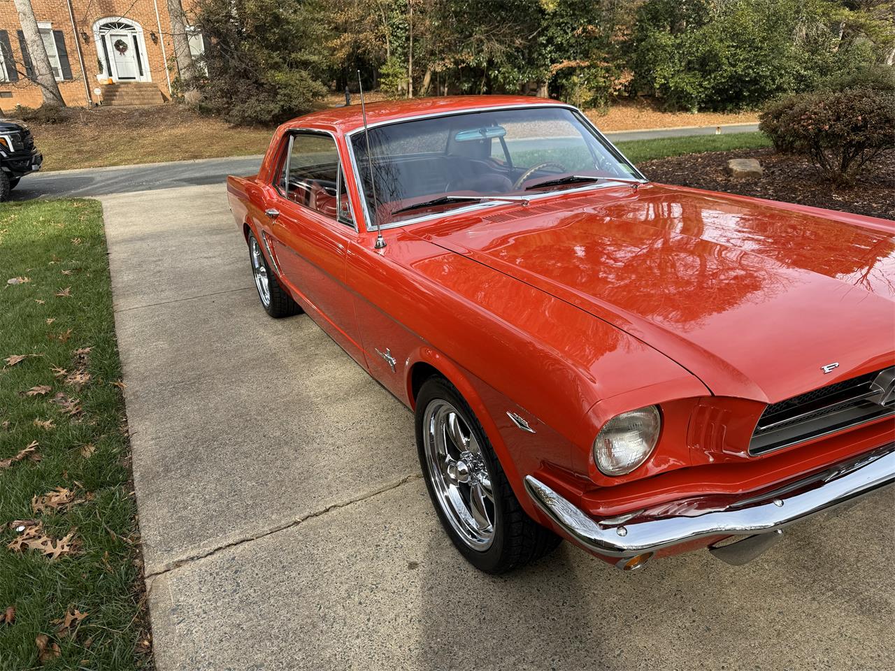 Ford-Mustang-1965-Rangoon-Red-Red-5