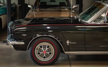 Ford-Mustang-1966-2-Door-Convertible-4