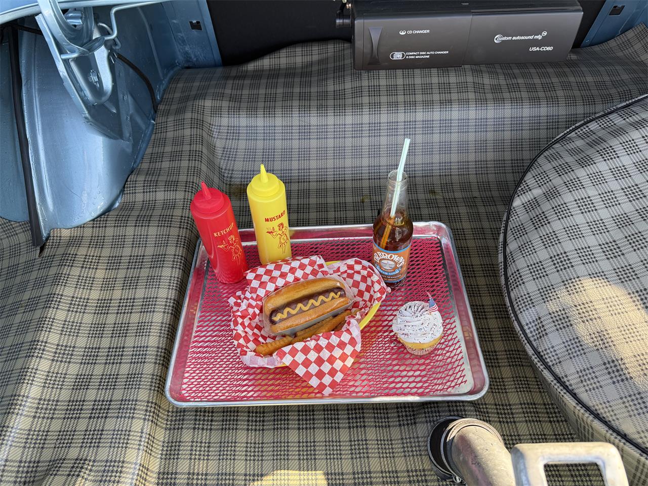 Ford-Mustang-1966-Blue-Blue-and-white-11