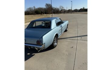 Ford-Mustang-1966-Blue-Blue-and-white-13