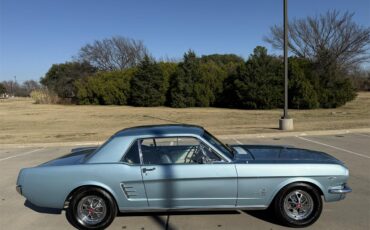Ford-Mustang-1966-Blue-Blue-and-white-15