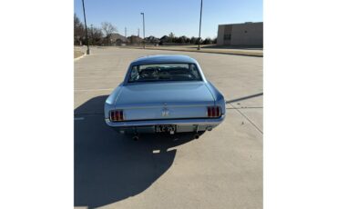 Ford-Mustang-1966-Blue-Blue-and-white-21