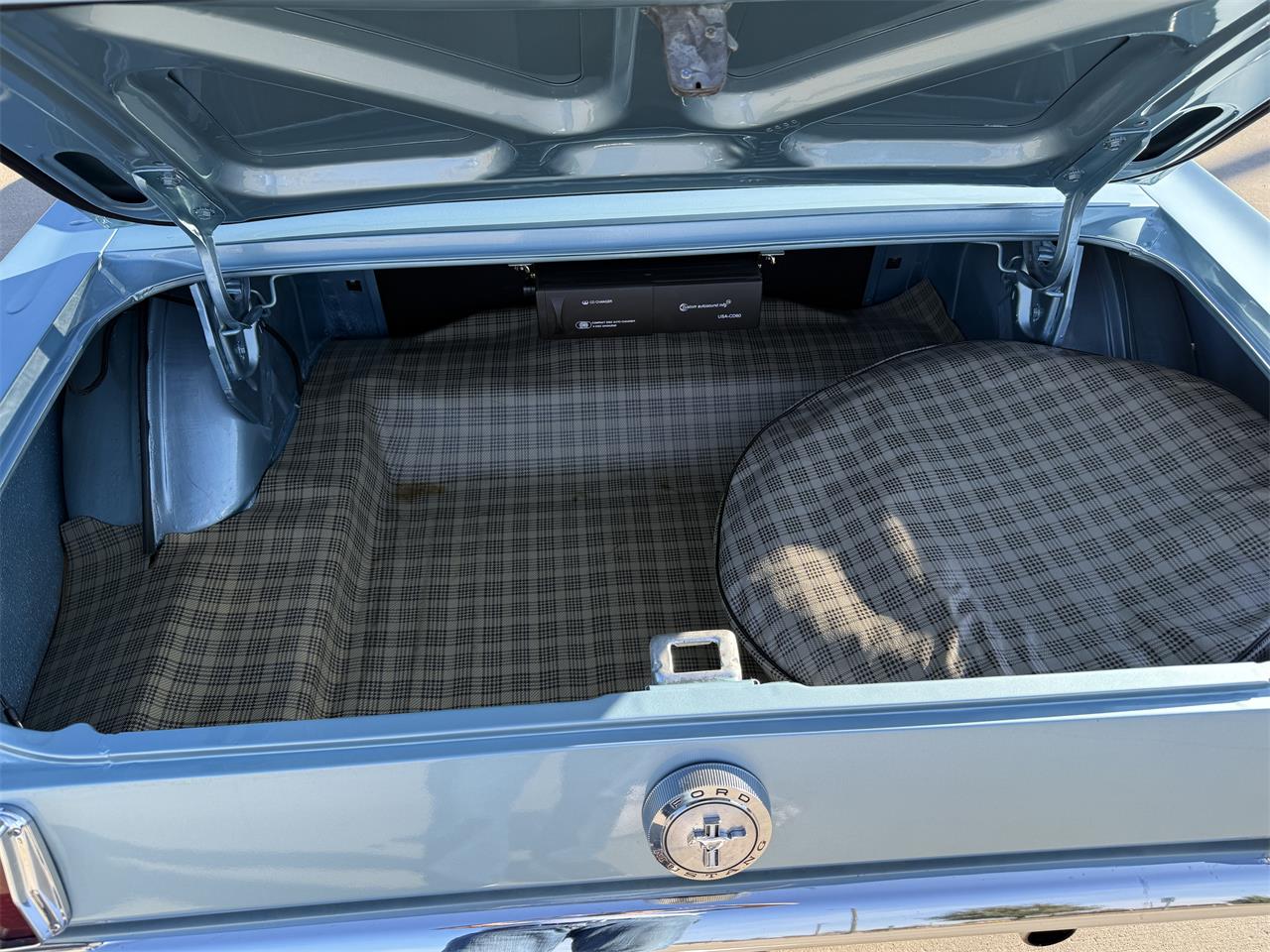 Ford-Mustang-1966-Blue-Blue-and-white-26