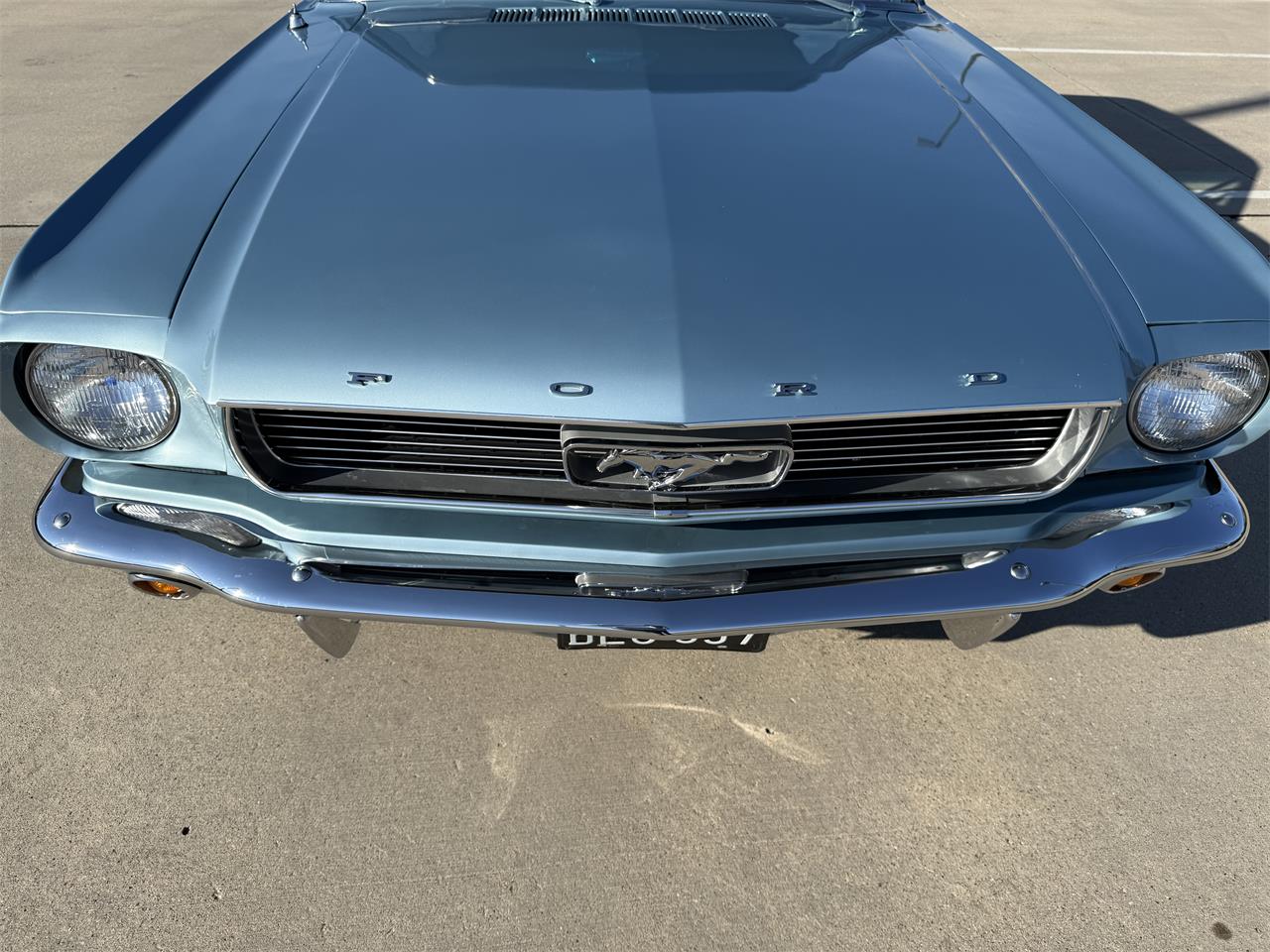Ford-Mustang-1966-Blue-Blue-and-white-3