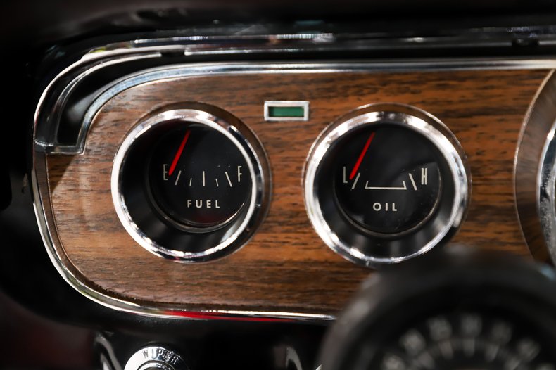 Ford-Mustang-1966-Candy-Apple-Red-Black-Pony-2