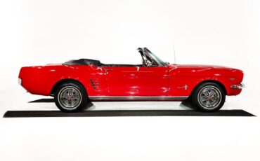 Ford-Mustang-1966-Candy-Apple-Red-Black-Pony-23