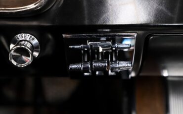 Ford-Mustang-1966-Candy-Apple-Red-Black-Pony-33