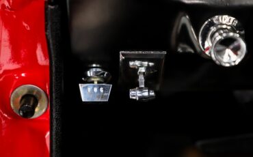 Ford-Mustang-1966-Candy-Apple-Red-Black-Pony-34