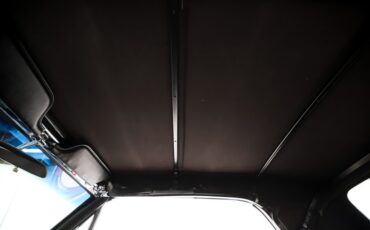 Ford-Mustang-1966-Candy-Apple-Red-Black-Pony-40