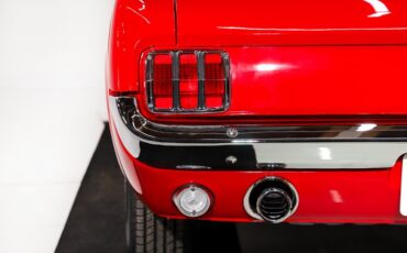 Ford-Mustang-1966-Candy-Apple-Red-Black-Pony-45
